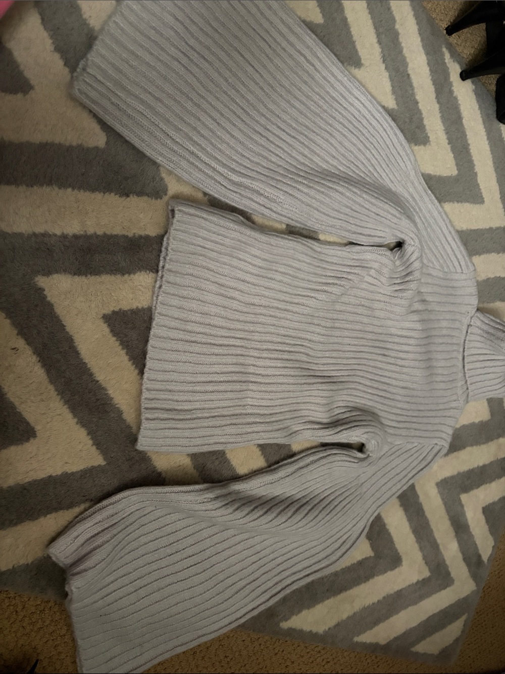Guess Light Gray Ribbed Turtleneck Sweater - Picture 1 of 2